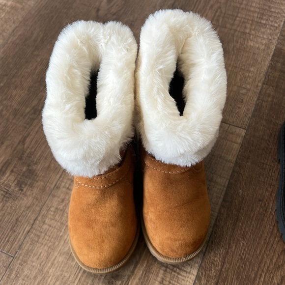 ✨2 PAIRS OF GIRL BOOTS✨ - Picture 2 of 14